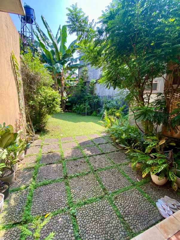 dijual rumah komplek bali view cireundeu