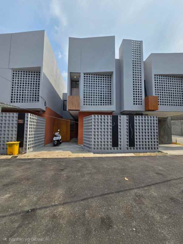 dijual rumah komplek billymoon