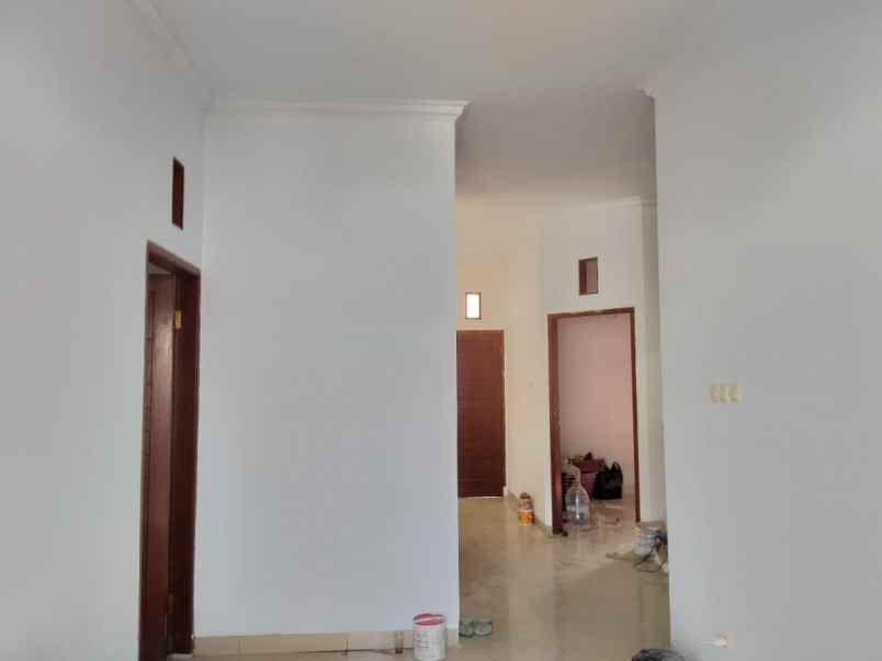 dijual rumah komplek billymoon pondok