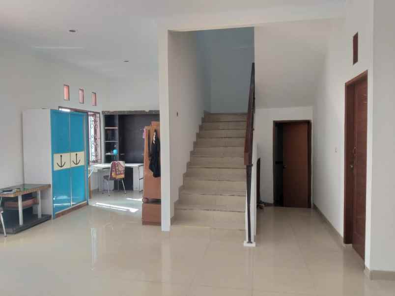 dijual rumah komplek billymoon pondok