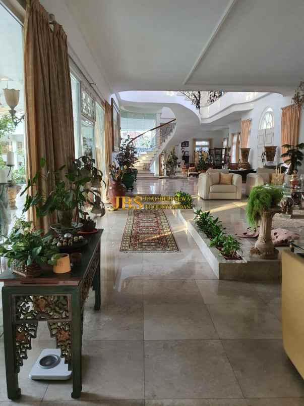 dijual rumah komplek bukit hijau