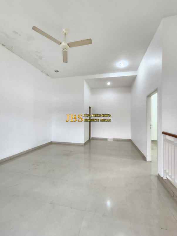 dijual rumah komplek cemara asri jalan