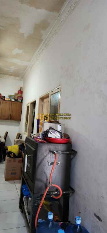 dijual rumah komplek cemara hijau jalan