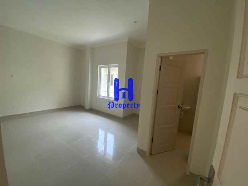 dijual rumah komplek citra garden