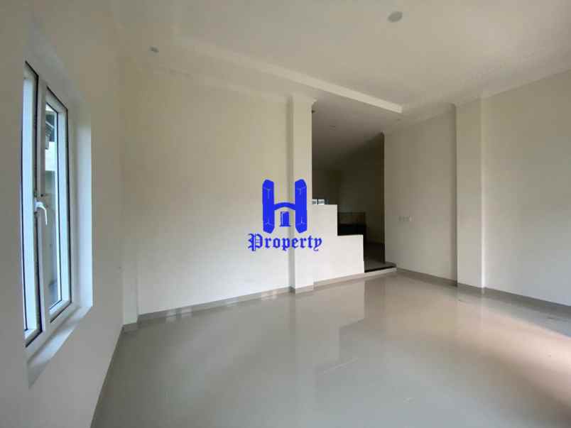 dijual rumah komplek citra garden