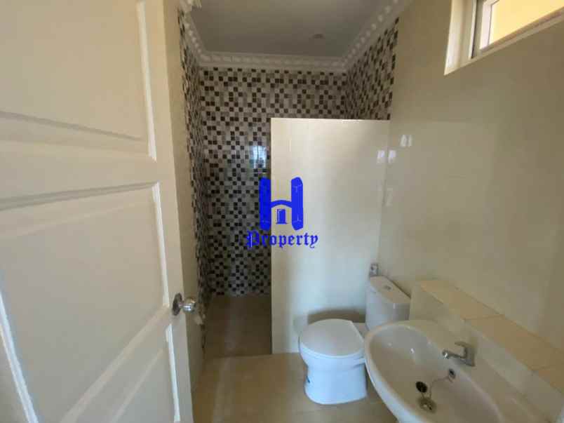 dijual rumah komplek citra garden