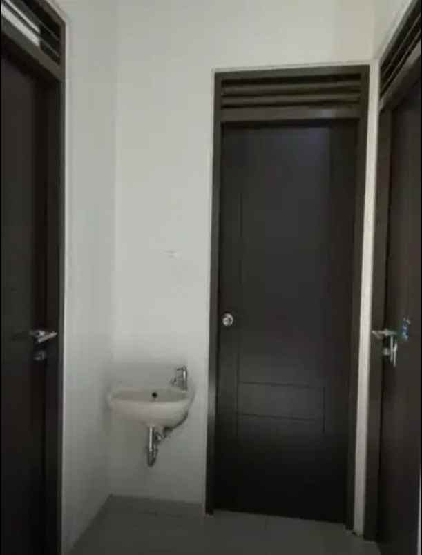 dijual rumah komplek grand sharon