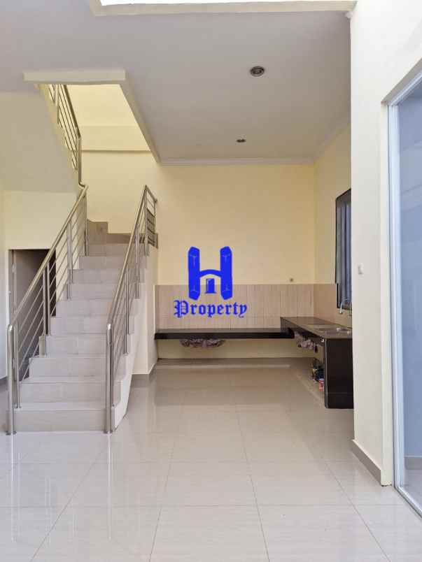 dijual rumah komplek green park cluster