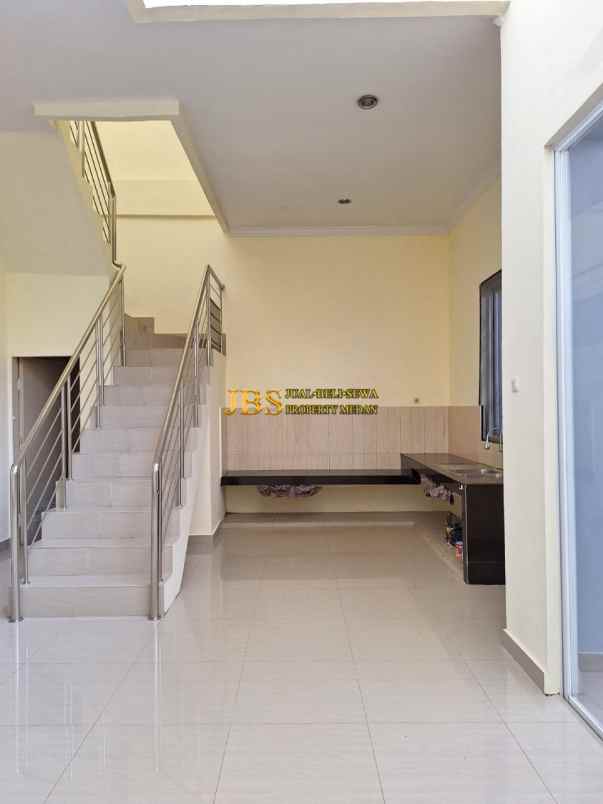 dijual rumah komplek green park cluster