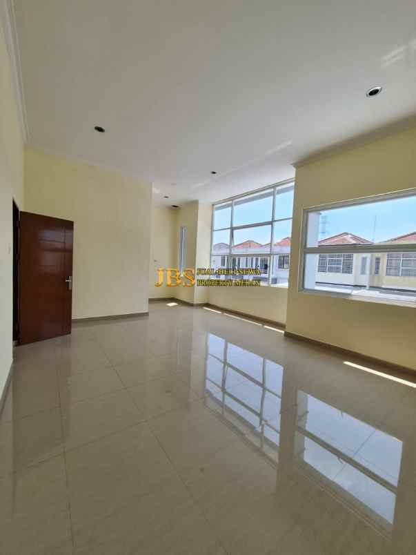 dijual rumah komplek green park cluster