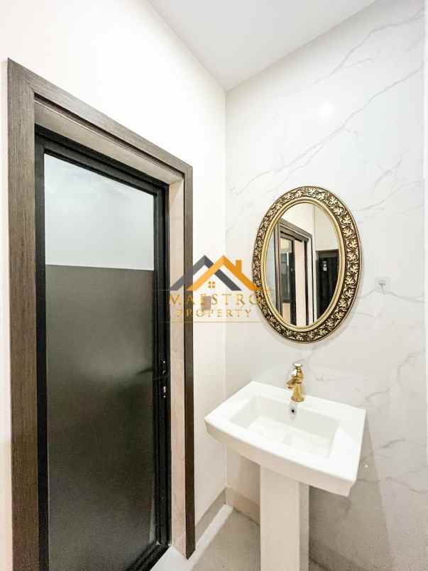 dijual rumah komplek jewel park jalan