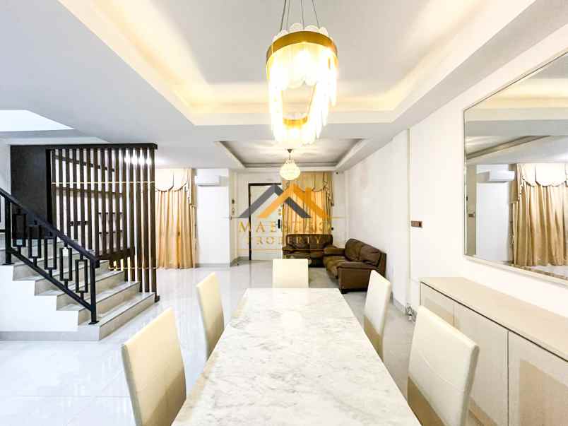 dijual rumah komplek jewel park jalan