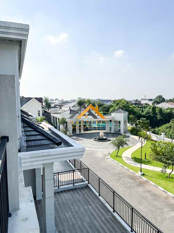 dijual rumah komplek jewel park jalan