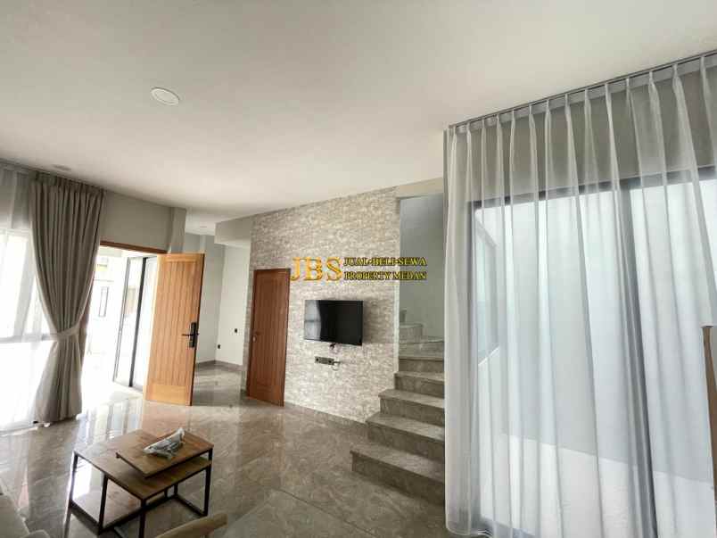 dijual rumah komplek the vienna