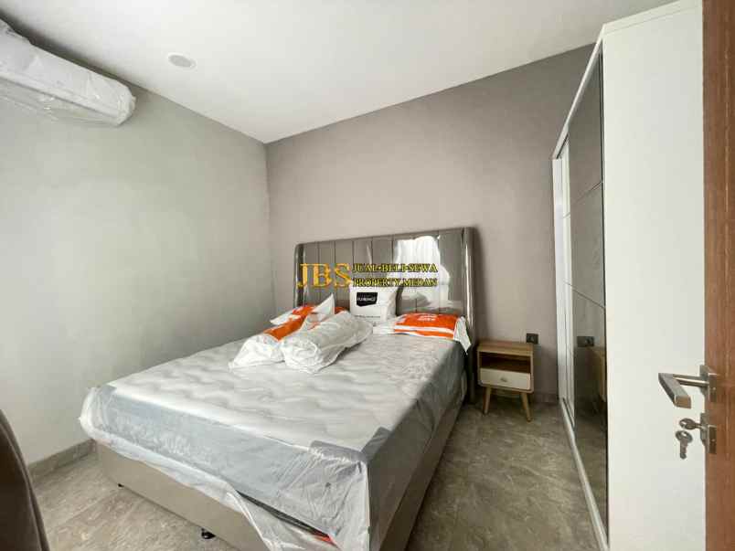 dijual rumah komplek the vienna