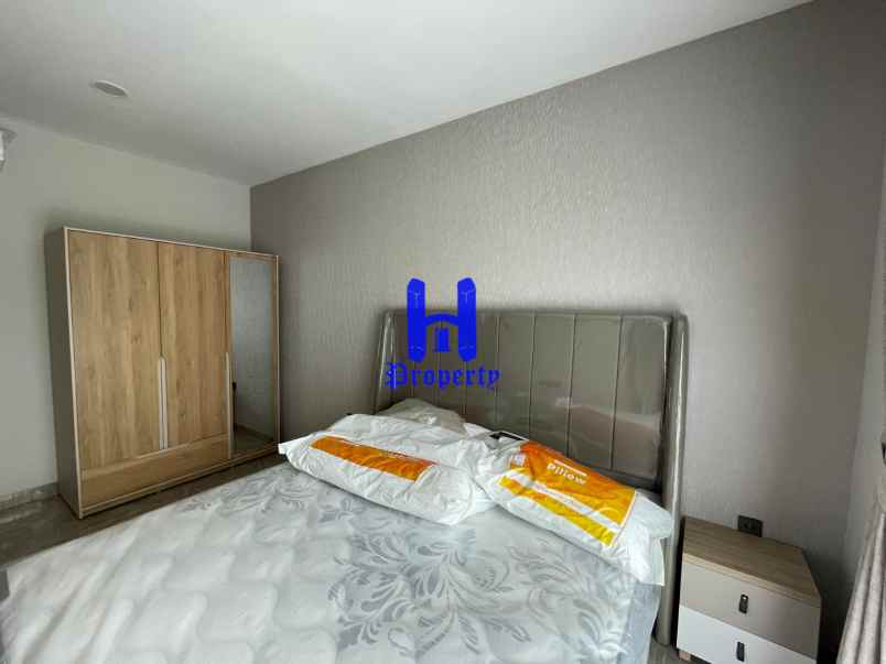 dijual rumah komplek the vienna