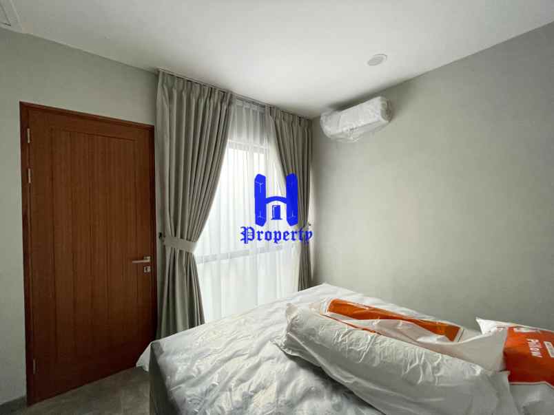 dijual rumah komplek the vienna