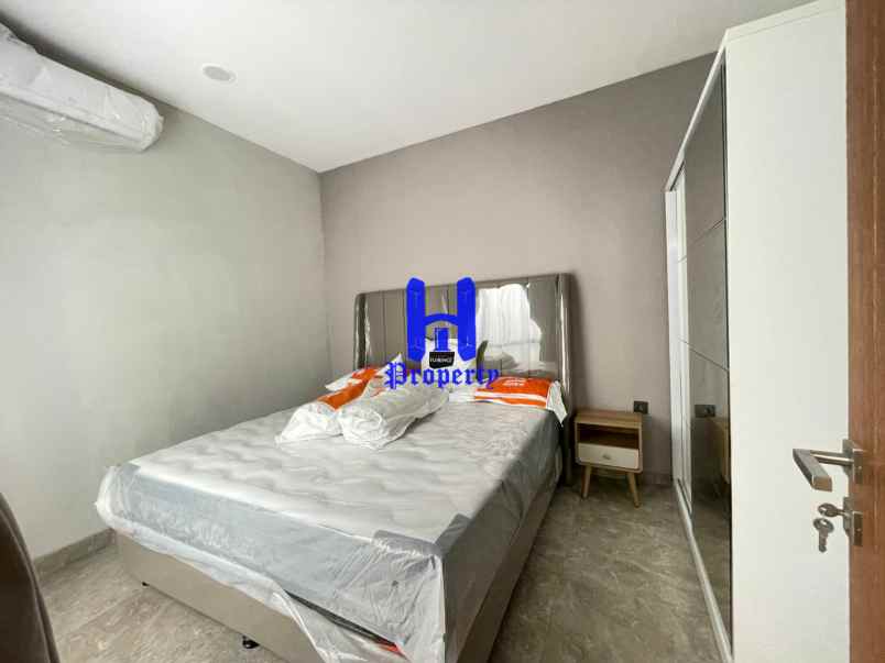 dijual rumah komplek the vienna