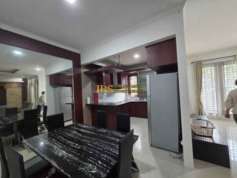 dijual rumah komplek villa panbil jalan