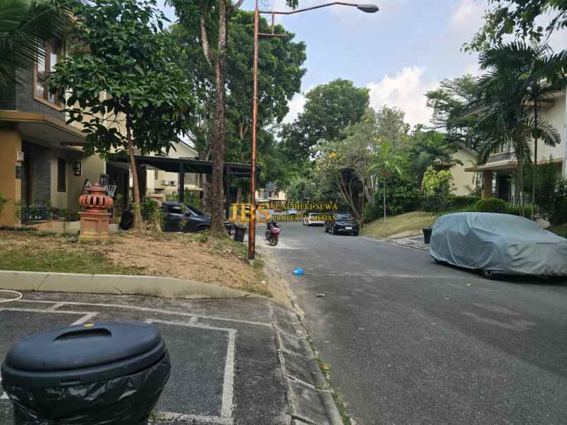 dijual rumah komplek villa panbil jalan