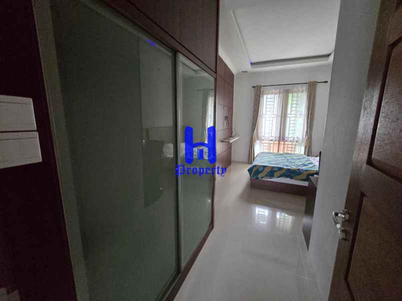 dijual rumah komplek villa panbil jalan