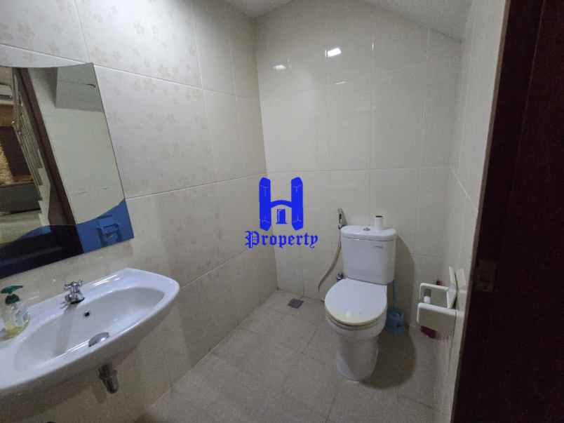 dijual rumah komplek villa panbil jalan