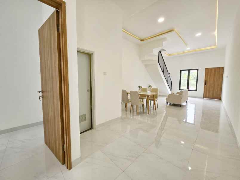 dijual rumah kota harapan indah bekasi