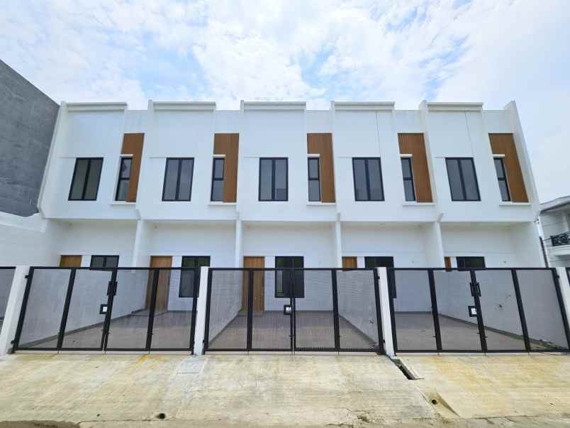 dijual rumah kota harapan indah bekasi