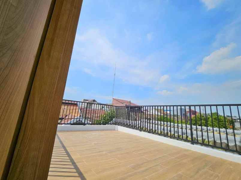 dijual rumah kota harapan indah bekasi