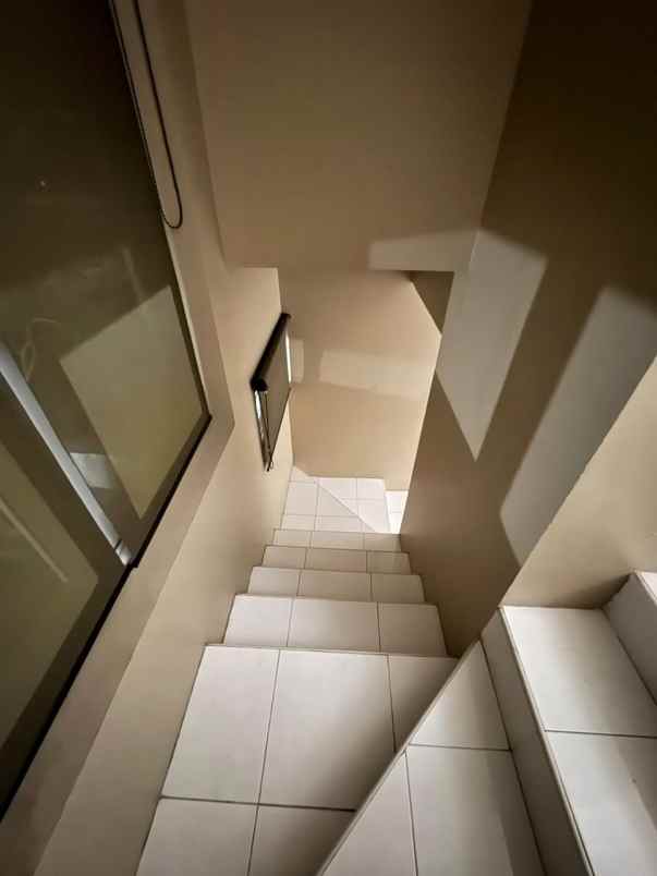 dijual rumah kota wisata cibubur