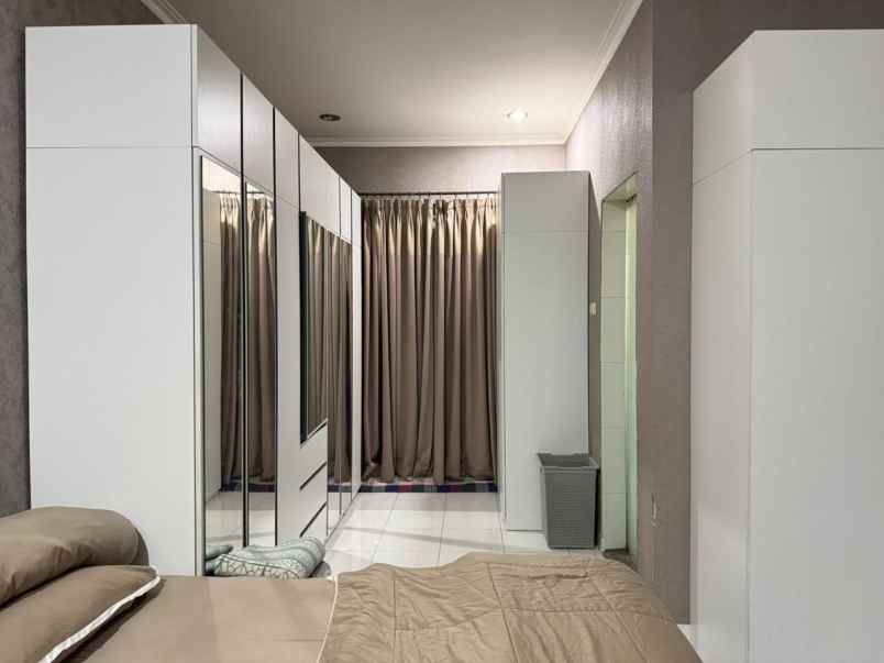 dijual rumah kota wisata cibubur