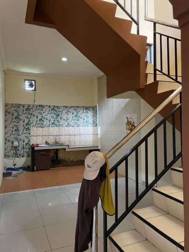 dijual rumah kp gaga semenan