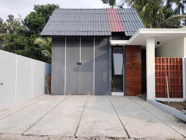 dijual rumah krinjing tengah jatisarono