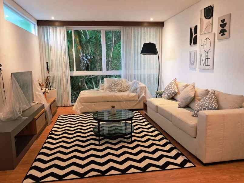 dijual rumah kuta selatan