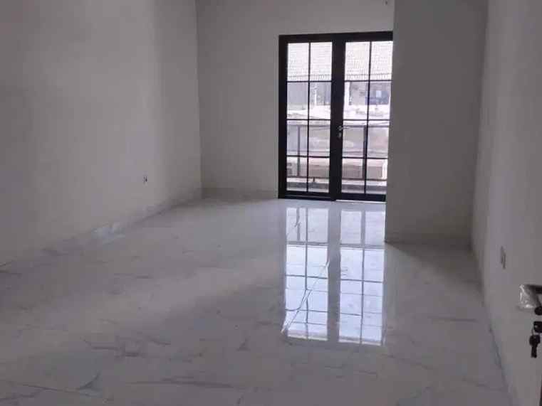 dijual rumah lebak arum