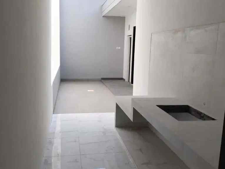 dijual rumah lebak arum