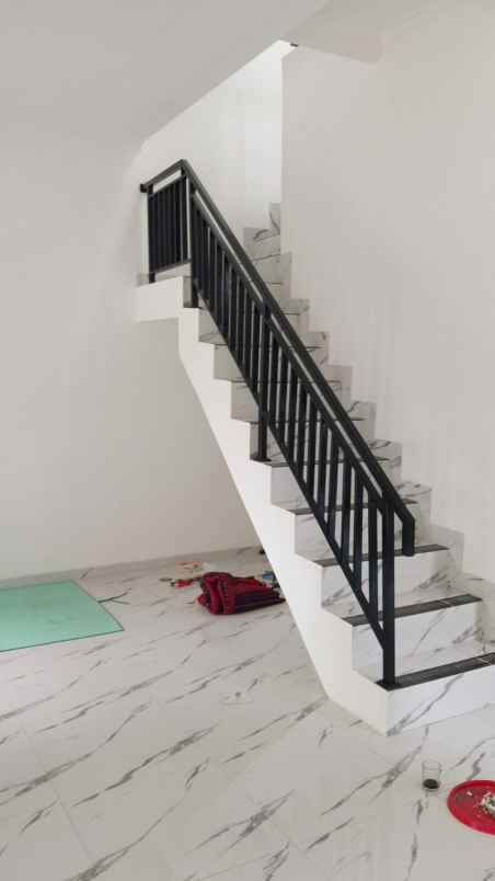 dijual rumah limo cinere depok