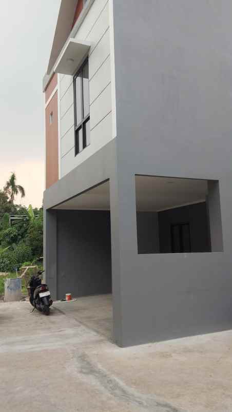 dijual rumah limo cinere depok
