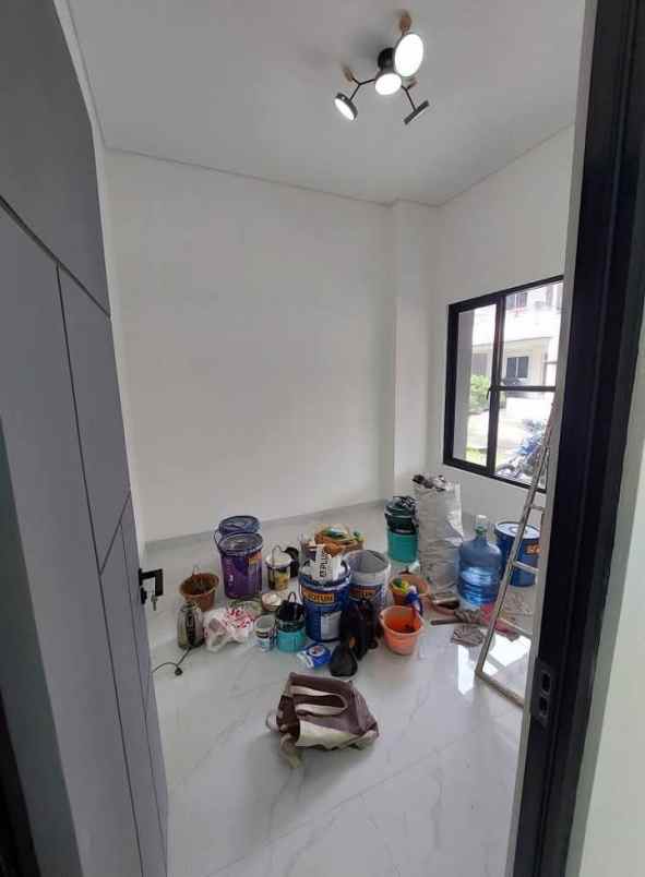 dijual rumah lippo karawaci