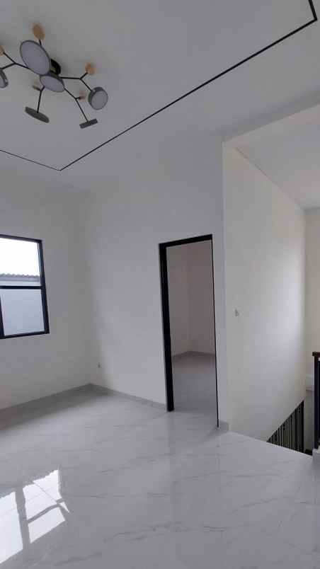 dijual rumah lippo karawaci