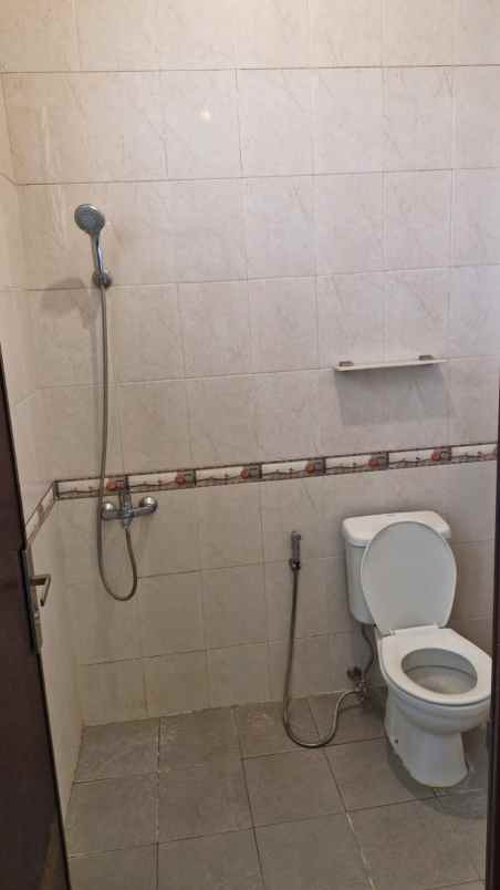 dijual rumah lokasi tidar malang