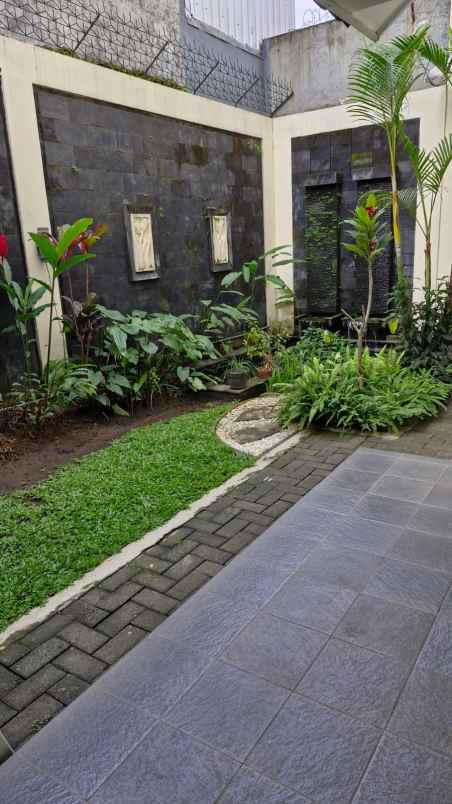 dijual rumah lokasi tidar malang