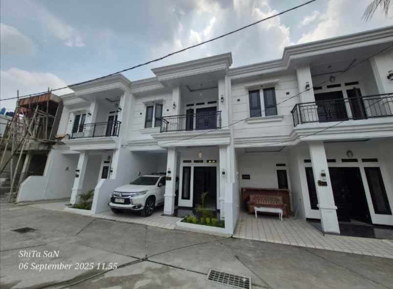dijual rumah mampang pancoran mas depok