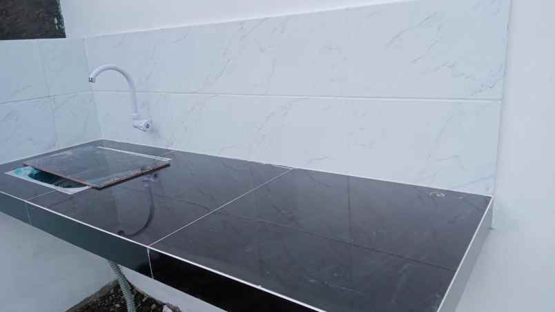 dijual rumah manisrenggo