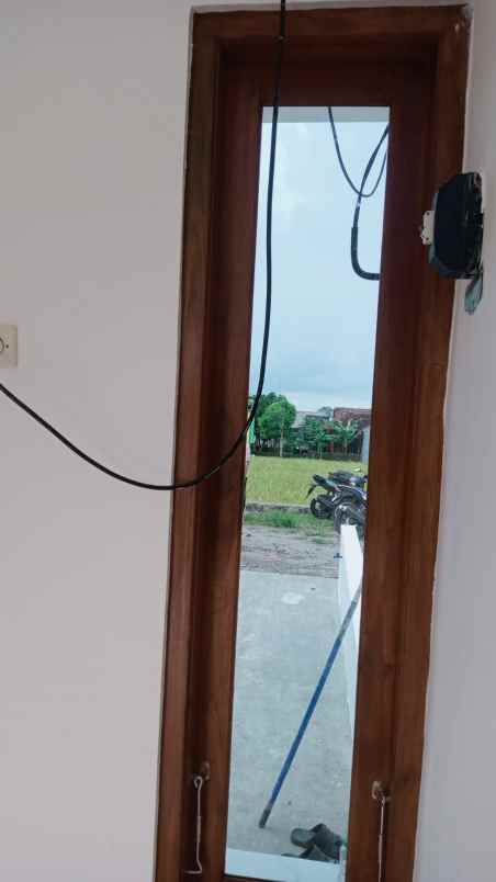 dijual rumah manisrenggo