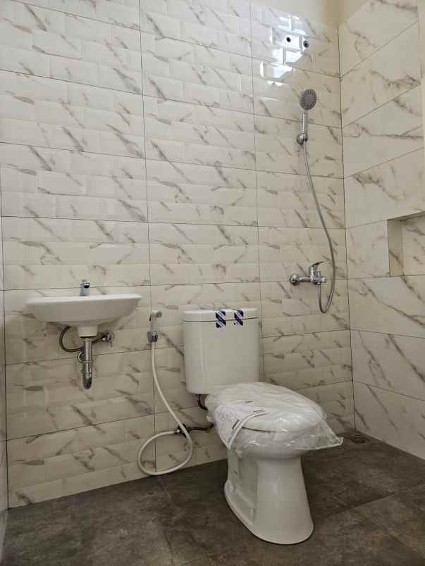 dijual rumah margahayu