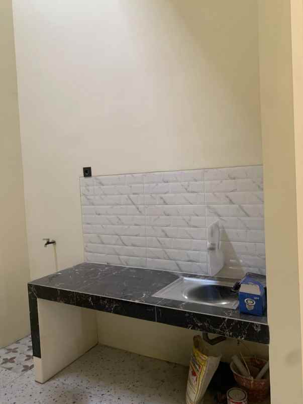 dijual rumah medokan
