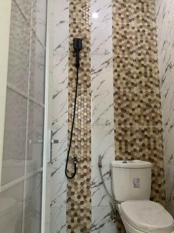 dijual rumah medokan