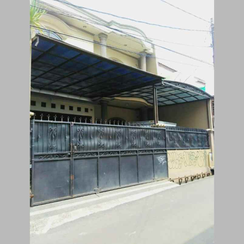 dijual rumah meruya utara