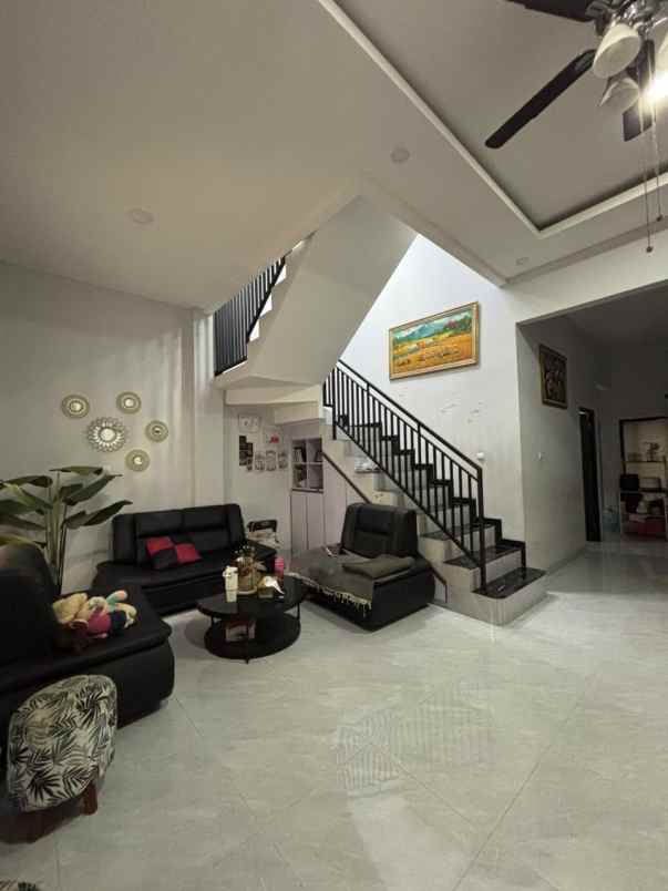 dijual rumah metland menteng cakung